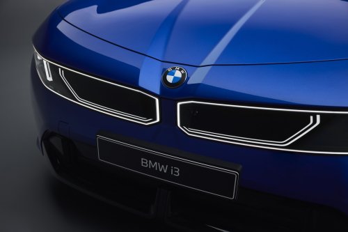 2026 BMW i3 revealed – NA0 EV 3 Series with up to 469 PS, 900 km WLTP range, 400 kW DC fast charging
