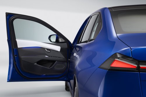 2026 BMW i3 revealed – NA0 EV 3 Series with up to 469 PS, 900 km WLTP range, 400 kW DC fast charging