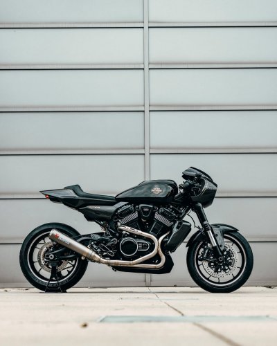 Harley-Davidson shows carbon-fibre RMCR Concept