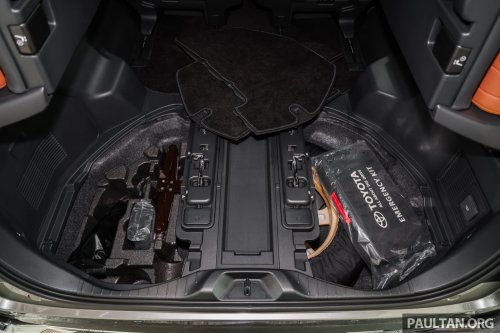 2026 Toyota Vellfire Hybrid in Malaysia – full gallery of petrol-electric MPV with 250 PS, Alphard kit, RM550k