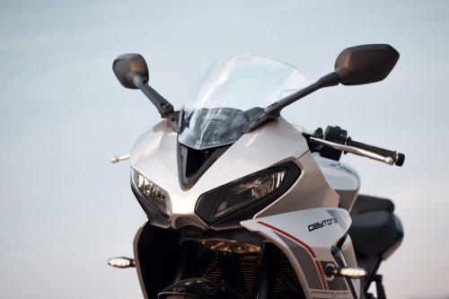2026 Triumph Daytona 660 updated – now with adjustable Showa forks, Triumph quickshifter