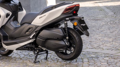 2026 Yamaha Tricity 300 scooter for Europe – three wheels, standing assist, foot brake and airbag