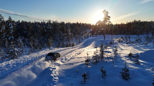 2027 BMW i3 teased, Mar 18 reveal – NA0 3 Series EV, 800V, up to 469 PS, 645 Nm, 400 kW DC fast charging