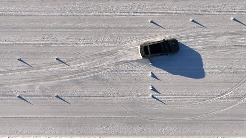 2027 BMW i3 teased, Mar 18 reveal – NA0 3 Series EV, 800V, up to 469 PS, 645 Nm, 400 kW DC fast charging