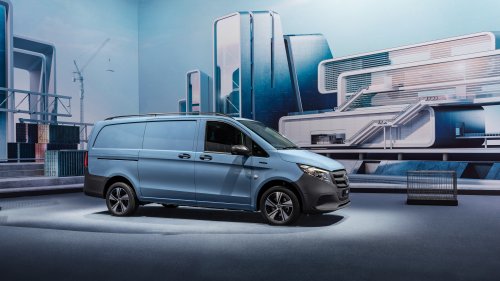 2025 Mercedes-Benz EQV facelift to launch in Malaysia tomorrow – Avantgarde Line, two 12.3-inch screens?