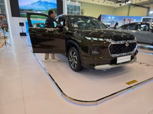 Ini Deretan Mobil Hybrid di Booth Suzuki GJAW 2025