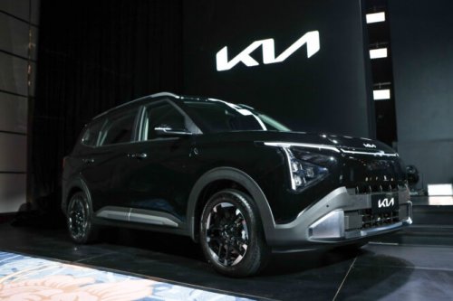 Kia Tampilkan Wajah Baru Carens Untuk Indonesia